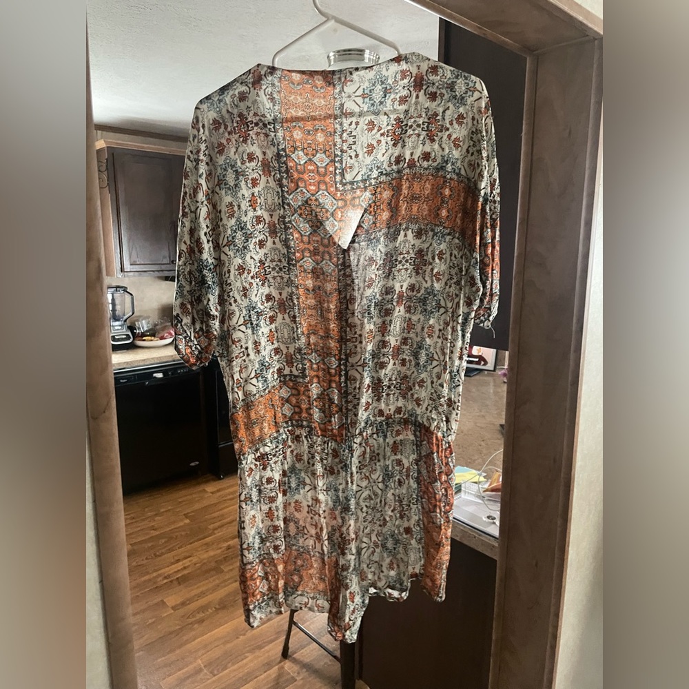 BCBG ROMPER - Picture 2 of 3